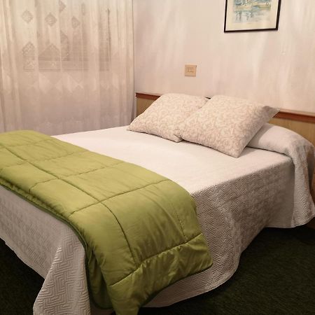 Hostal Vina Outes Εξωτερικό φωτογραφία