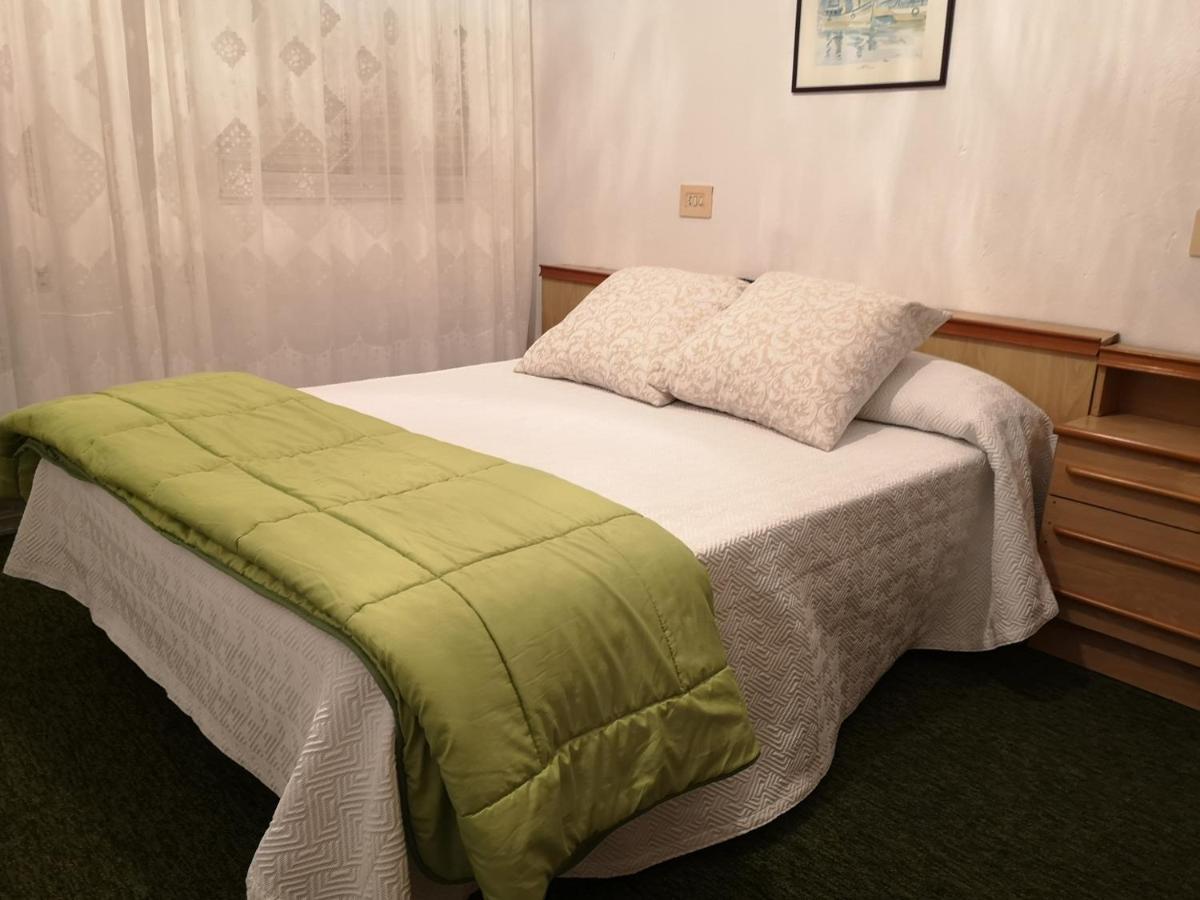 Hostal Vina Outes Εξωτερικό φωτογραφία